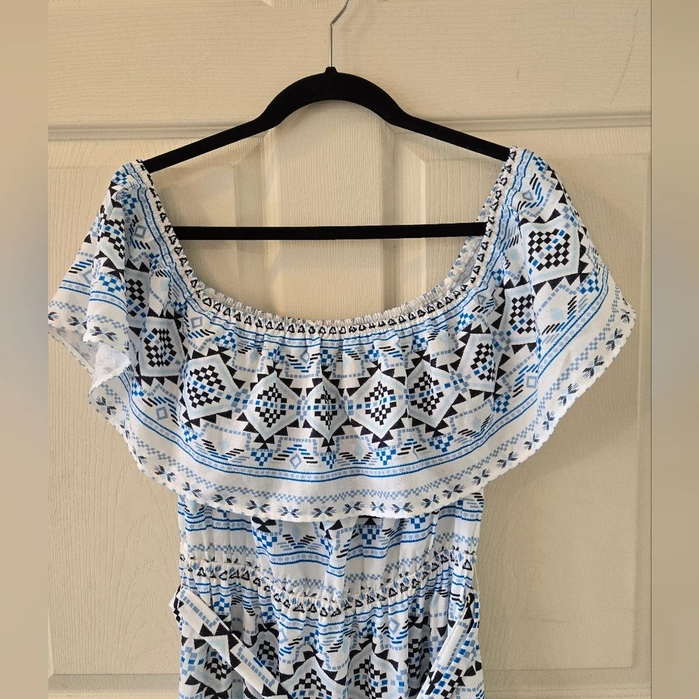 Flying Tomato Elegant Blue and White Patterned Dress Sz Medium - Picture 3 of 7